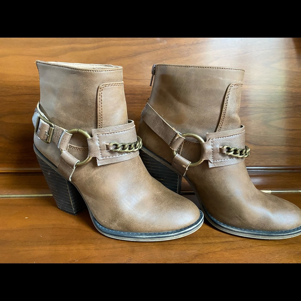 Brown ankle boots